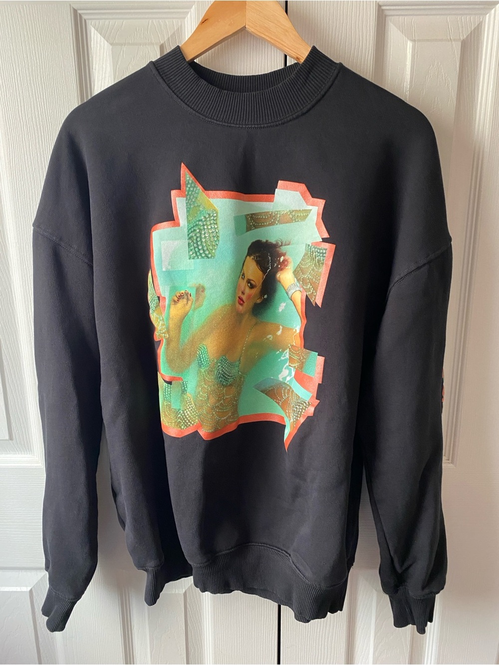 TAYLOR‎ SWIFT THE LIFE OF A SHOWGIRL Graphic Black Crewneck Sweatshirt L